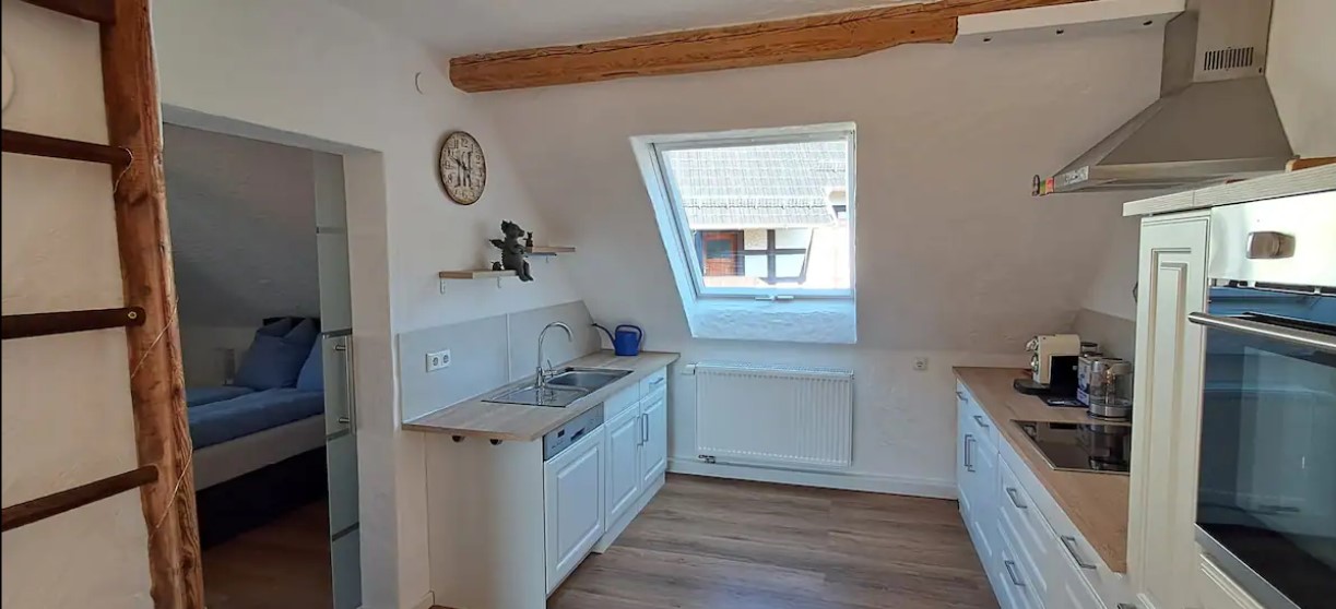 Voll ausgestattete Küche